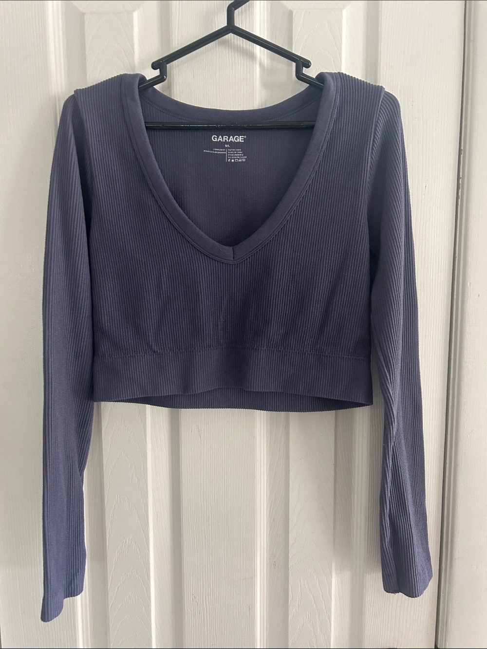 GARAGE BLUE RIBBED V-NECK LONG SLEEVE CROPPED TOP SIZE G/L